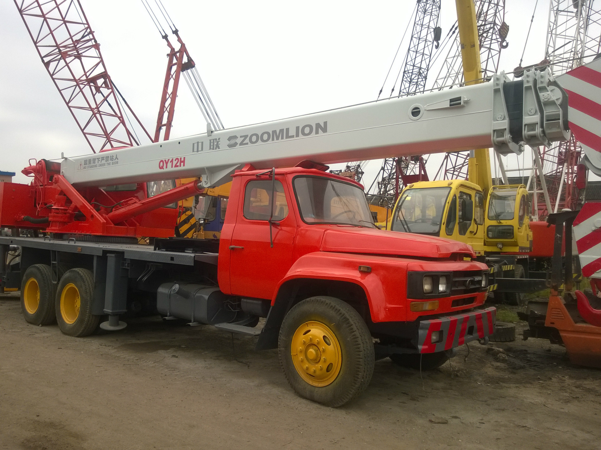 急售二手20噸吊車，性能優(yōu)越，價(jià)格實(shí)惠